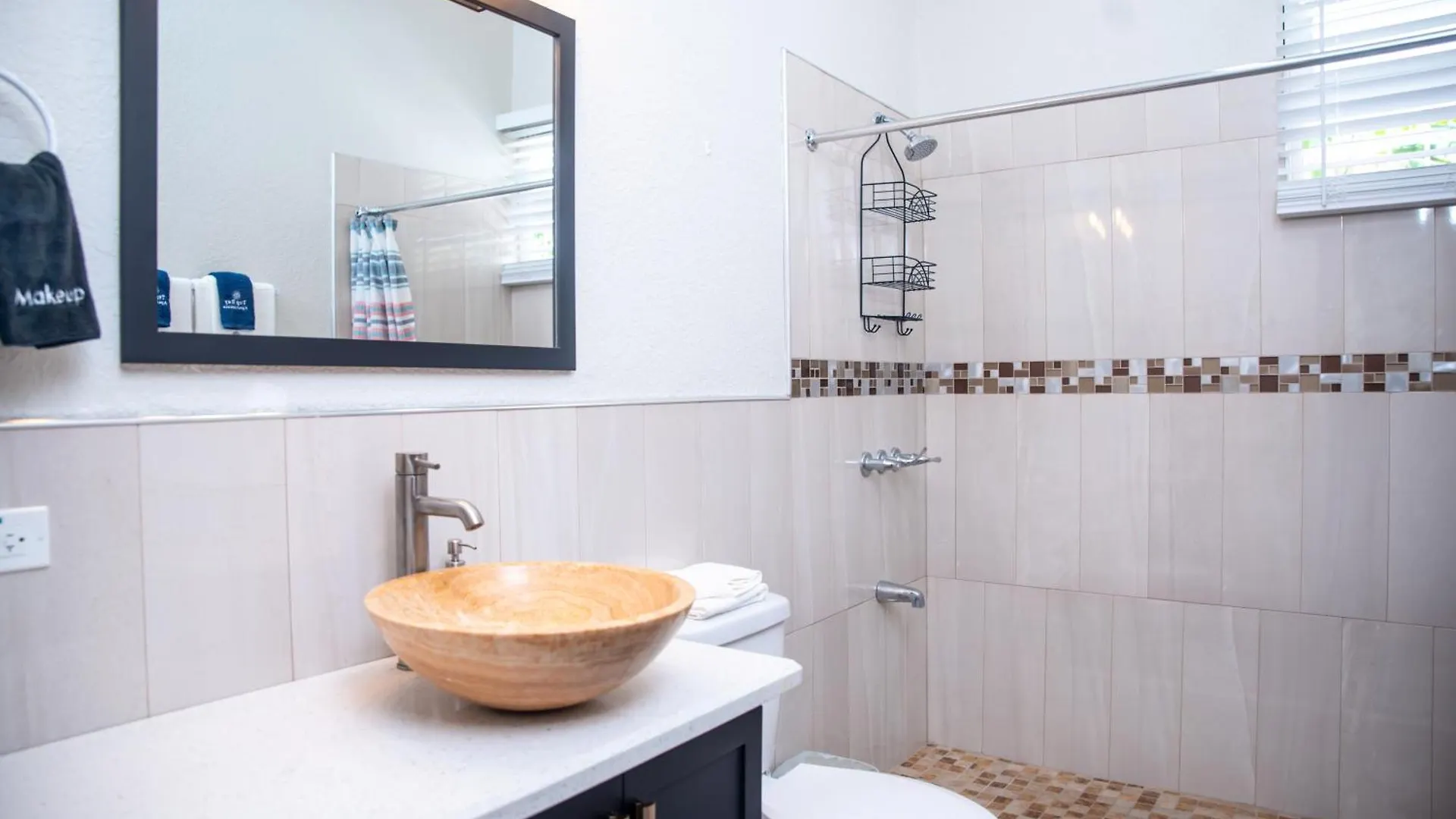 Top Bay Apartments - All 5 Units Montego Bay