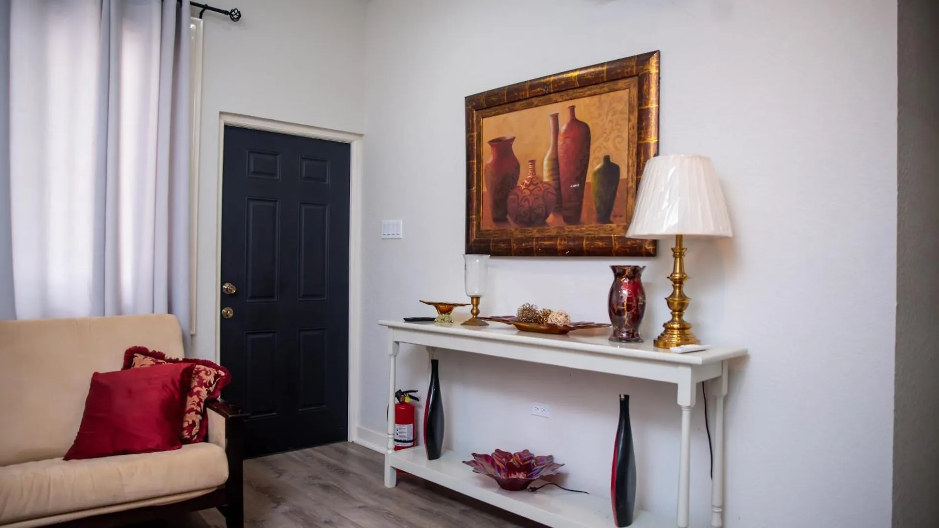 Top Bay Apartments - All 5 Units مونتيغو باي جامايكا