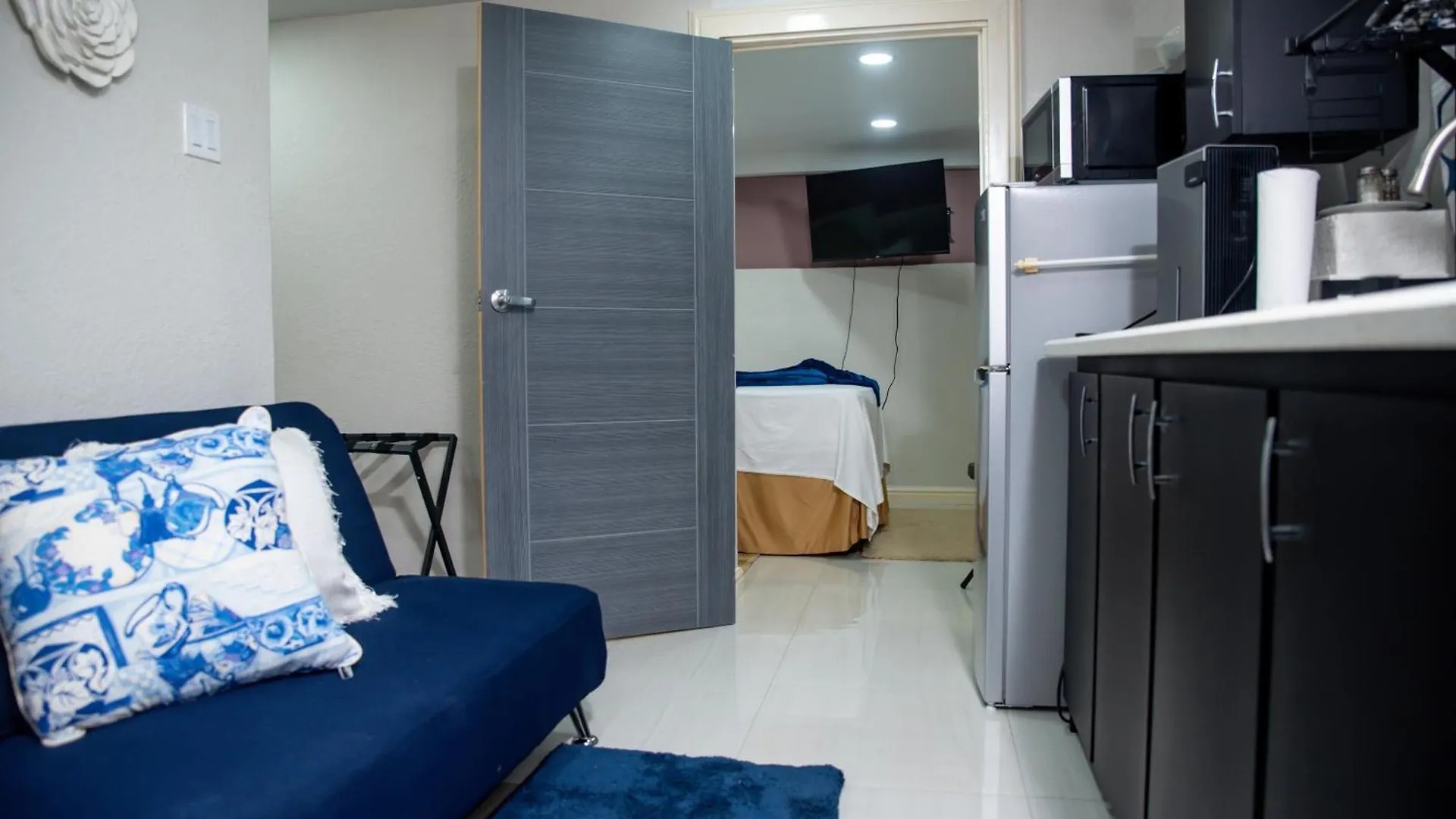 Top Bay Apartments - All 5 Units مونتيغو باي