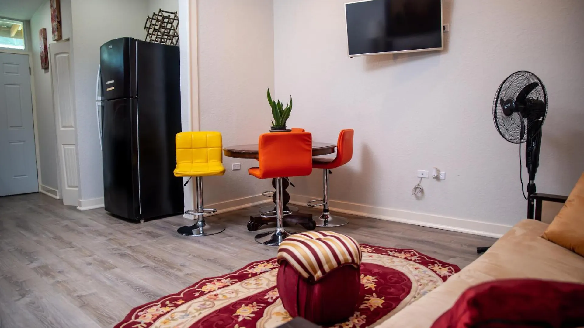 Top Bay Apartments - All 5 Units مونتيغو باي جامايكا