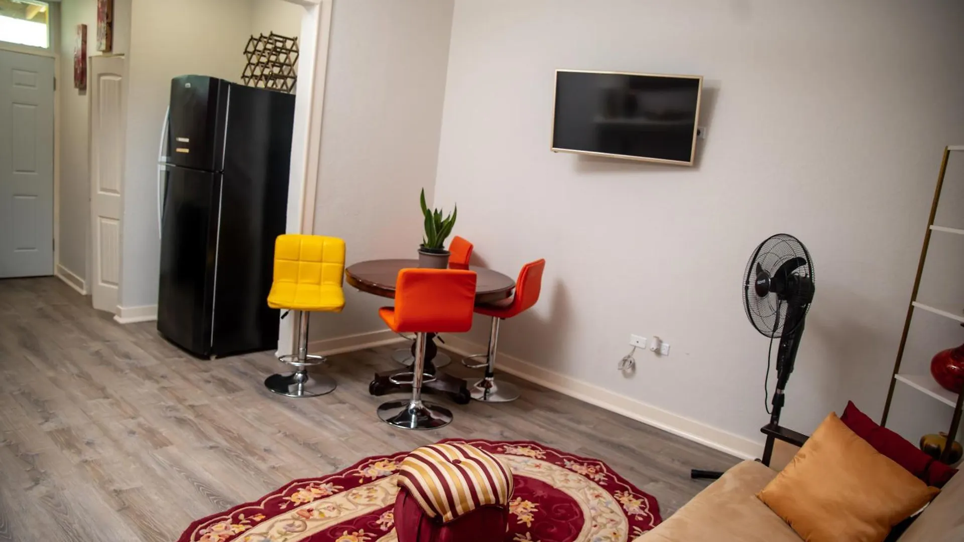 Top Bay Apartments - All 5 Units مونتيغو باي 0*,