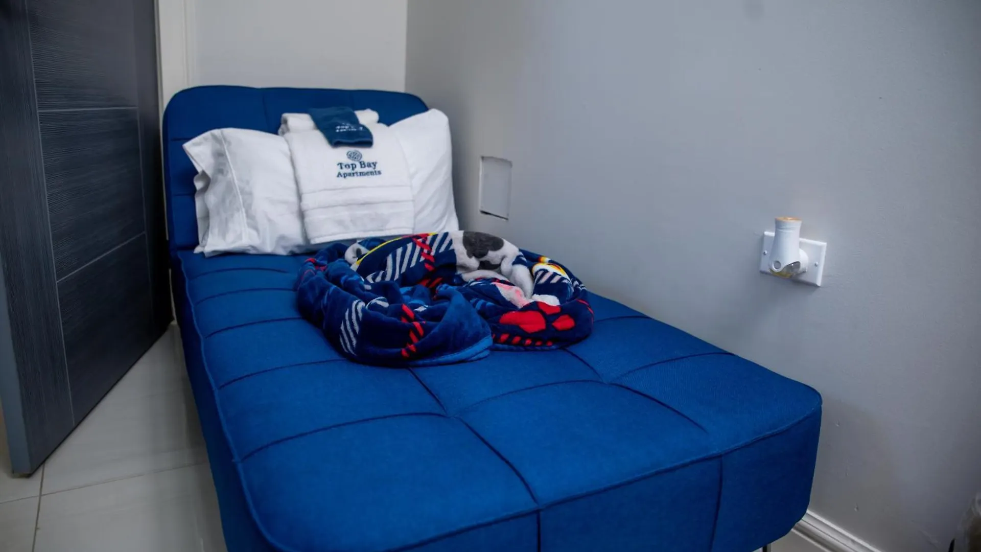 Top Bay Apartments - All 5 Units مونتيغو باي 0*,  جامايكا